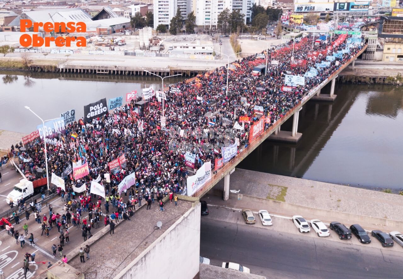 Masivo acto en Puente Pueyrredón a veinte años de la Masacre de Avellaneda